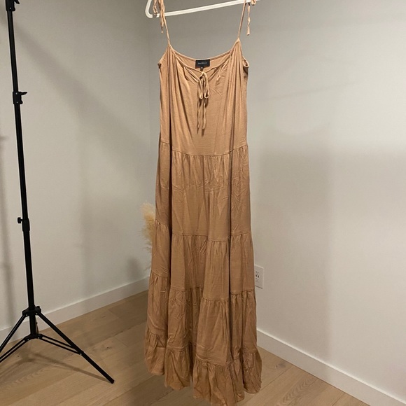 MAJORELLE Dresses & Skirts - Majorelle Dress (NEW Condition)